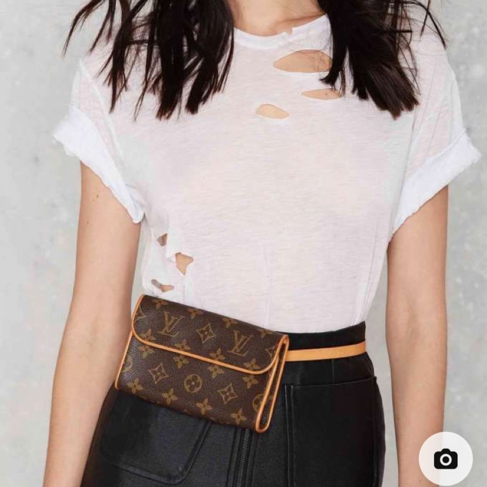 Authentic Louis Vuitton Florentine Fanny pack.